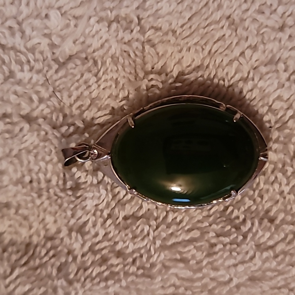 Green Polished Jade (?) Stone Pendant With CZ & Silvertone Cap‎ & Bale